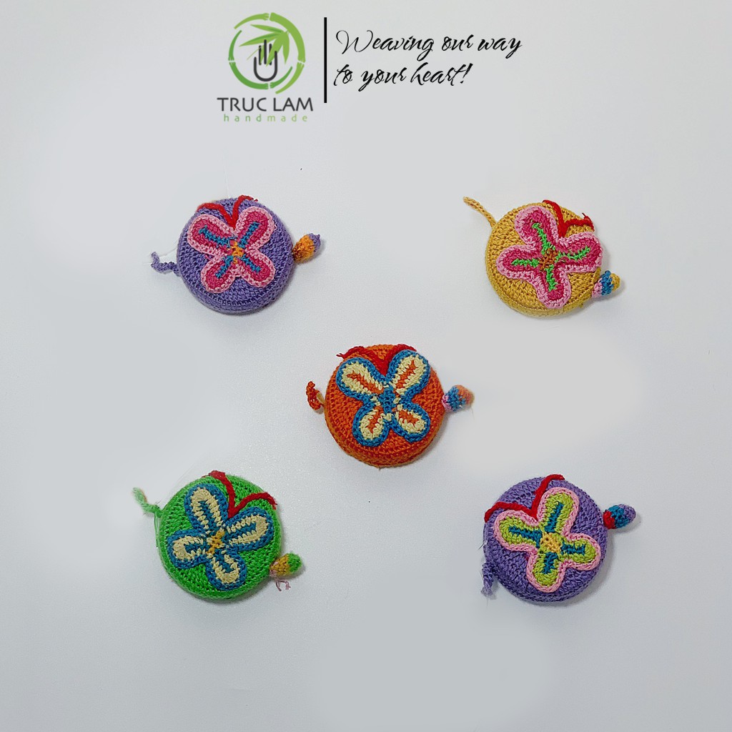 Thước Dây Cuộn Mini Rút Tự Động Đan Len Nhiều Màu Sắc  – Trúc Lâm Handmade
