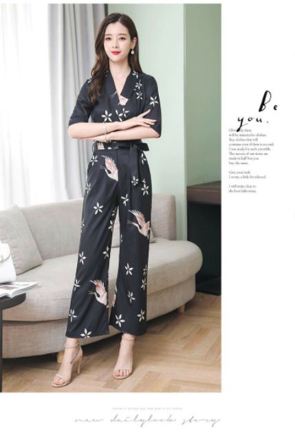 Hàng nhập - Jumpsuit dài xô lụa in chim hạc