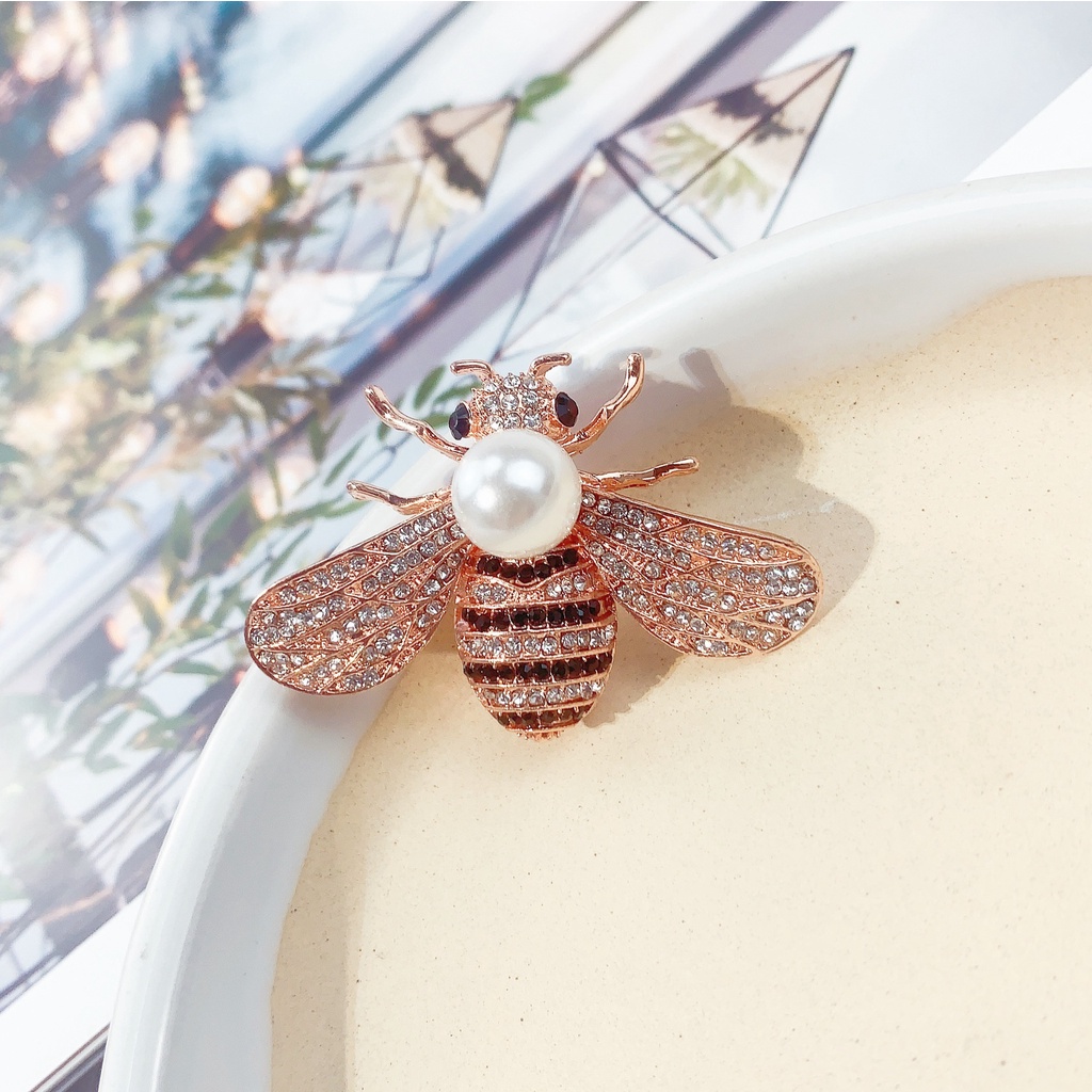 Ghim Cài Áo Hình Con Ong Đính Đá Và Ngọc Trai Sang Trọng