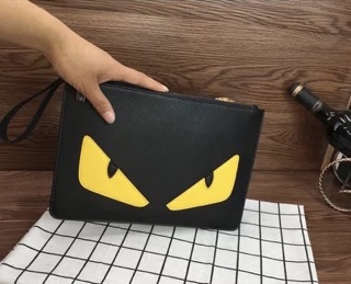 Ví cầm tay cao cấp Fendi