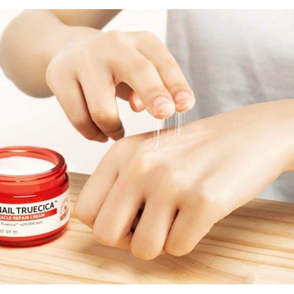 Kem Dưỡng Ẩm Phục Hồi, Cải Thiện Sẹo Lõm Some By Mi Snail Truecica Miracle Repair Cream