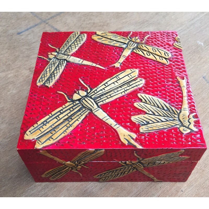 Hộp nữ trang bằng đá 12x12x5cm