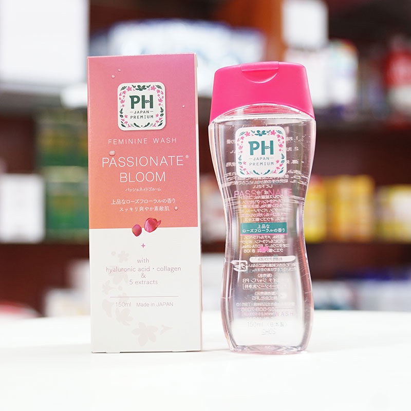 Dung dịch vệ sinh phụ nữ PH Care Japan Premium Femine Wash Nhật Bản 150ml cân bằng và làm sạch ương thơm dịu nhẹ