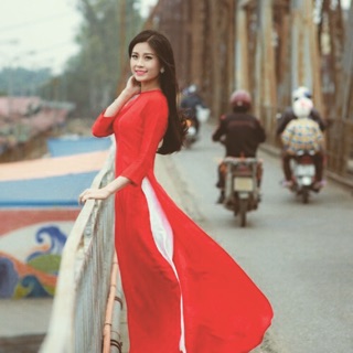 Áo dài đỏ tà A chất tơ ý ko nhăn ( cả bộ)