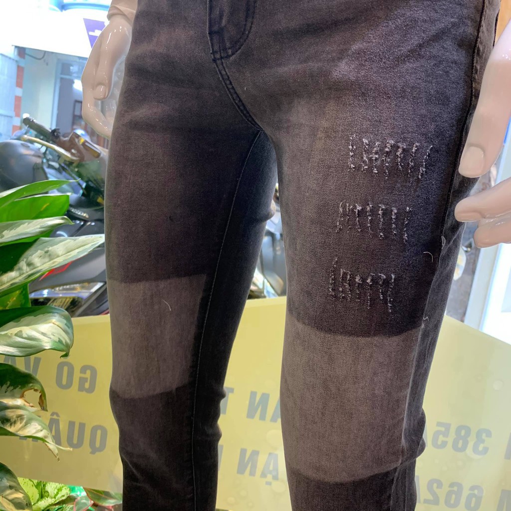 Quần jean nam đen trơn chất bò co dãn cao cấp giá rẻ AHFASHION | BigBuy360 - bigbuy360.vn