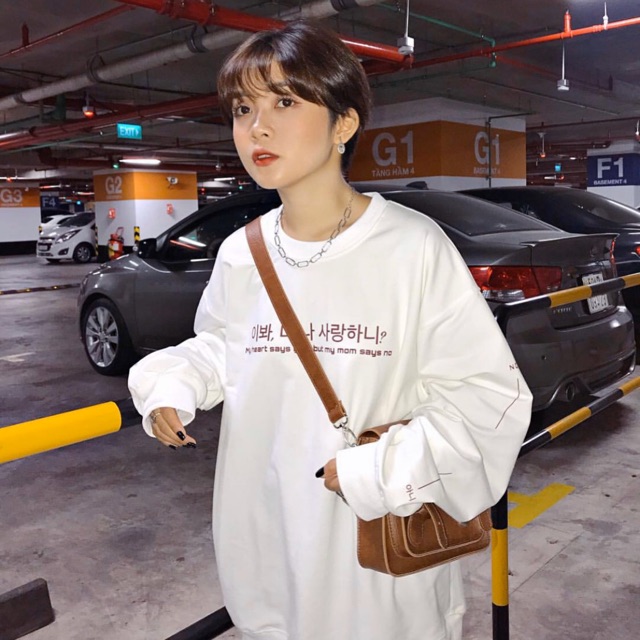 Sweater trắng Cinder.club