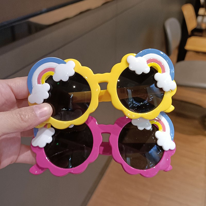 Kính mát gọng tròn họa tiết cầu vồng phong cách Hàn Quốc cho bé