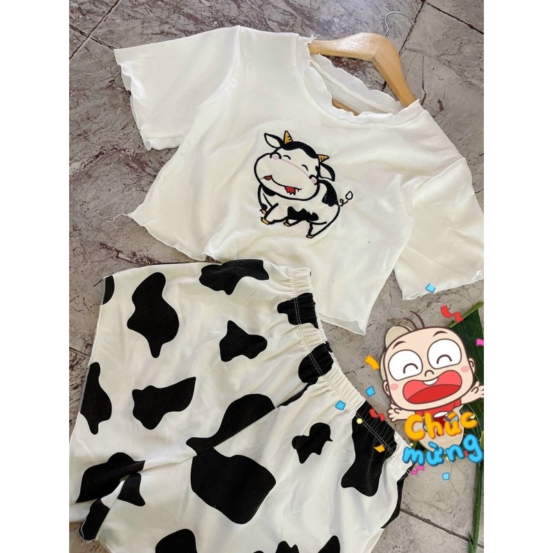 Set Bộ Bò Sữa hai dây dễ thương mặc nhà mát mẻ | BigBuy360 - bigbuy360.vn