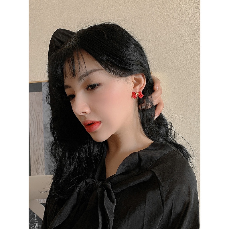 Khuyên tai hình nơ duyên dáng thời trang