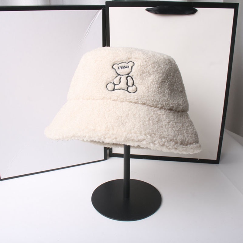 Nón tai bèo lông cừu thêu hình gấu dễ thương cho bé