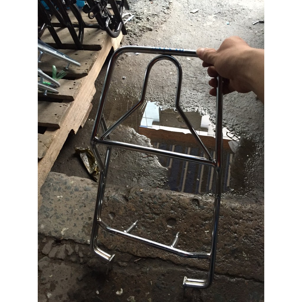 Cảng sau gắn xe Dream