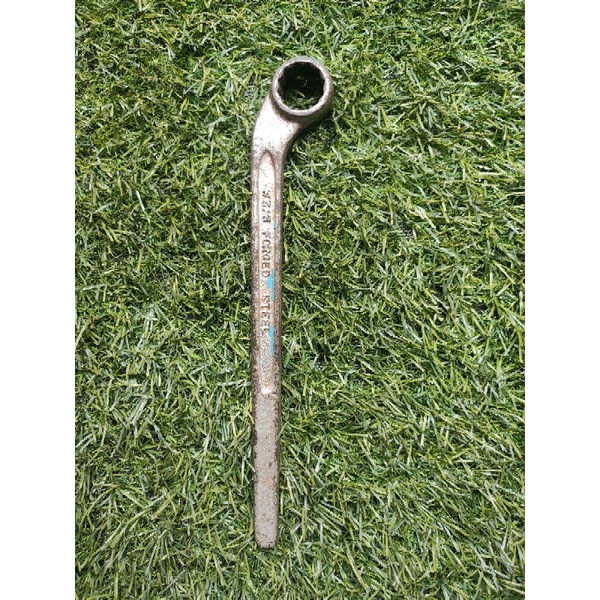 Cờ lê vòng hàng Nhật bãi