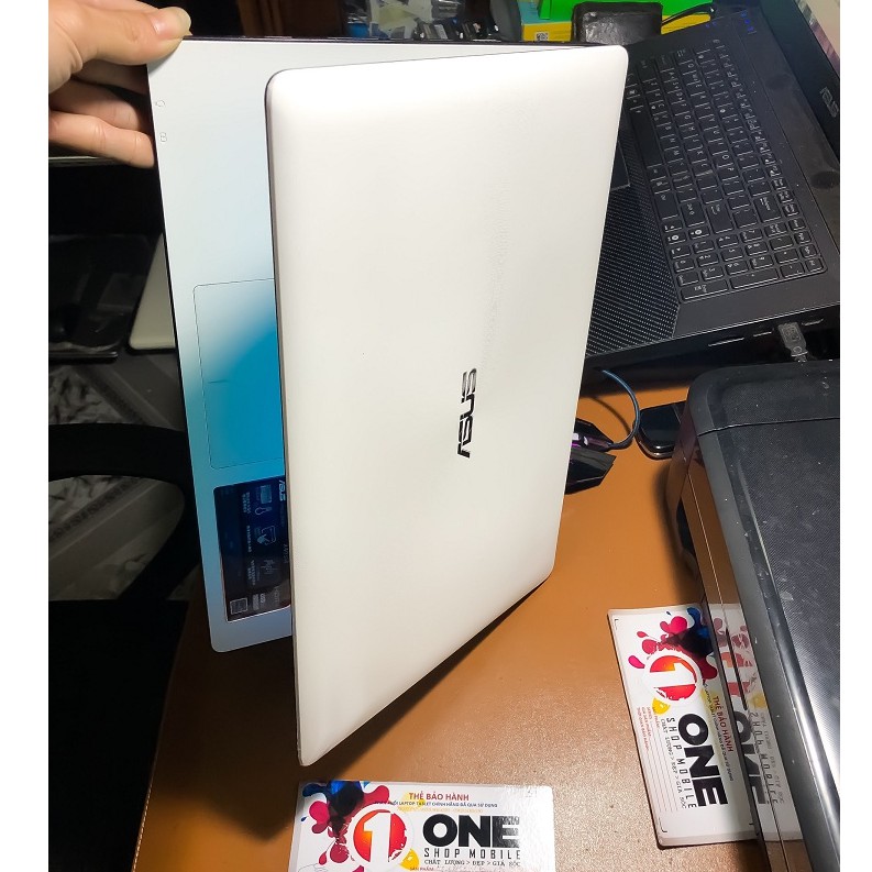 [ Siêu Phẩm - Giá Rẻ ] Laptop Asus X403M Intel N2930/ Ram 4Gb/ SSD 256Gb, máy siêu mỏng nhẹ (Tặng kèm nhiều phụ kiện) . | WebRaoVat - webraovat.net.vn