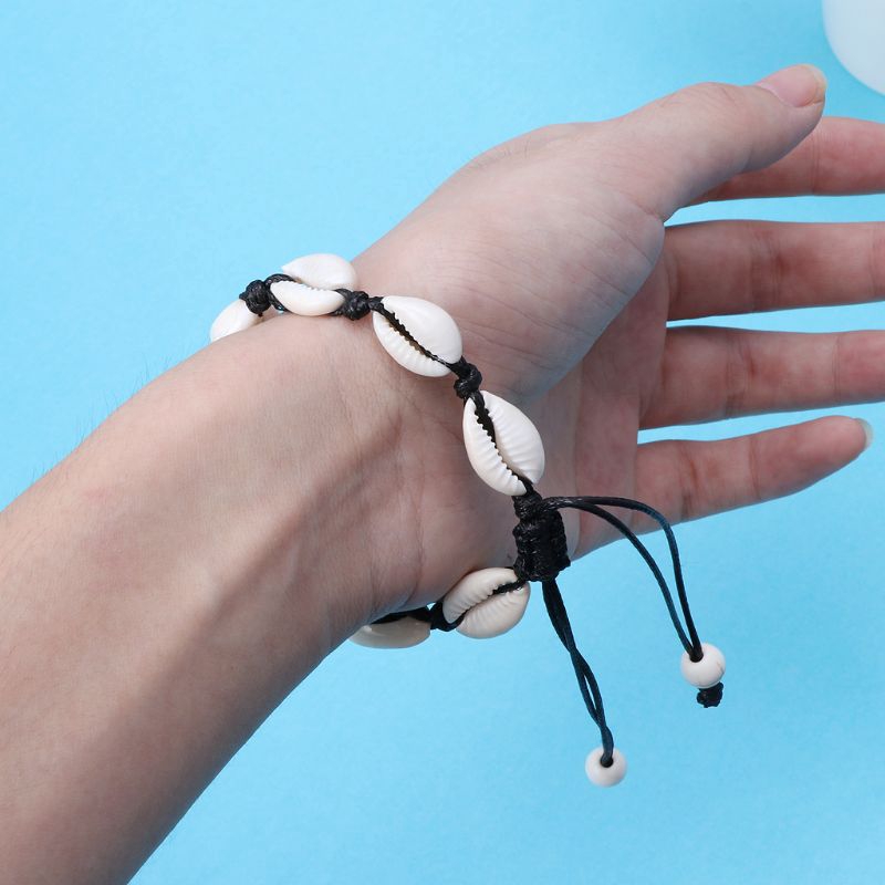 Vòng tay đính vỏ ốc phong cách Hawaii