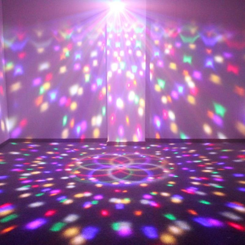 ĐÈN LED NHÁY TRANG TRÍ XOAY 360 PHA LÊ 7 MÀU
