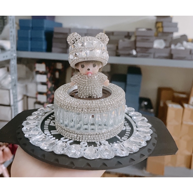 Gấu Đá Pha Lê Trang trí Tap lo Xe Ô tô