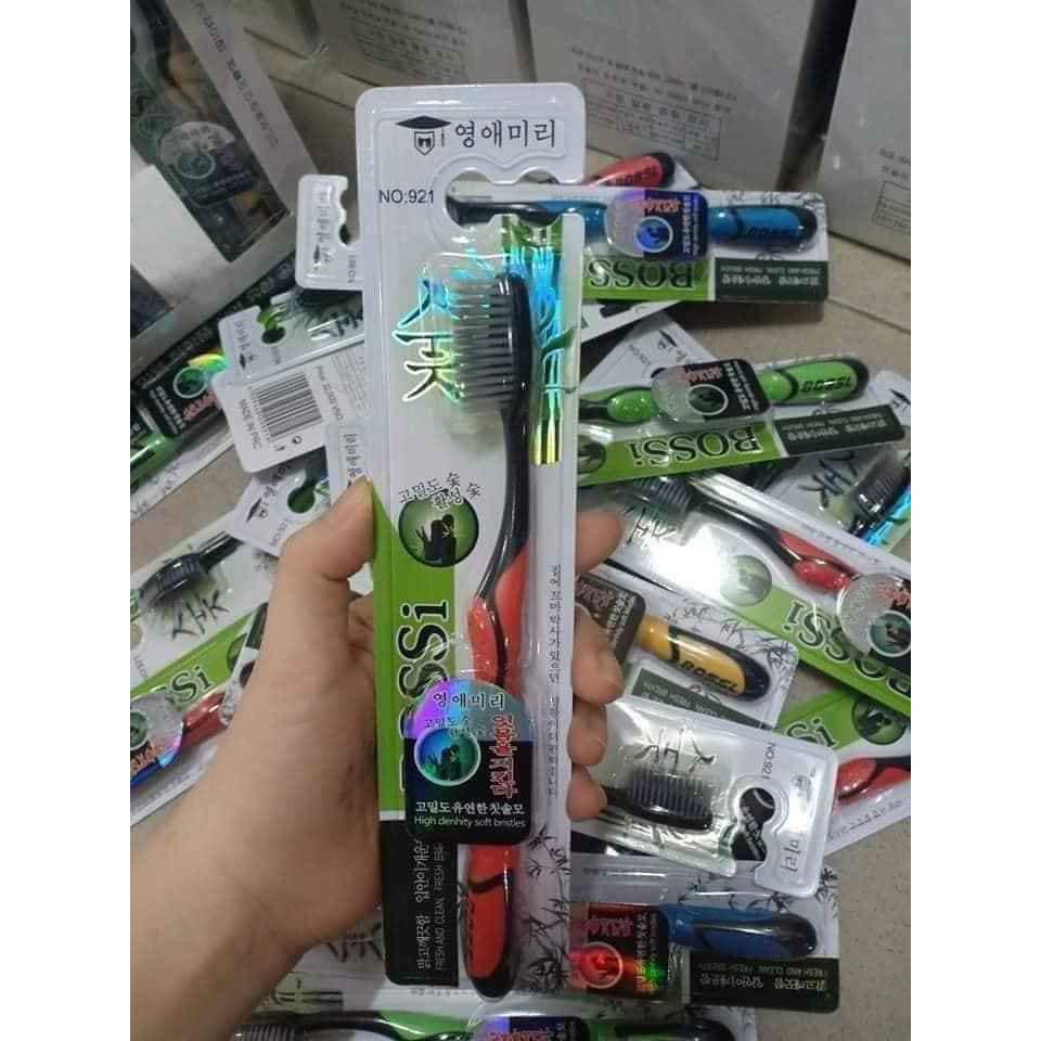 1  chiếc Bàn chải than tre BOSSI Hàn Quốc.
