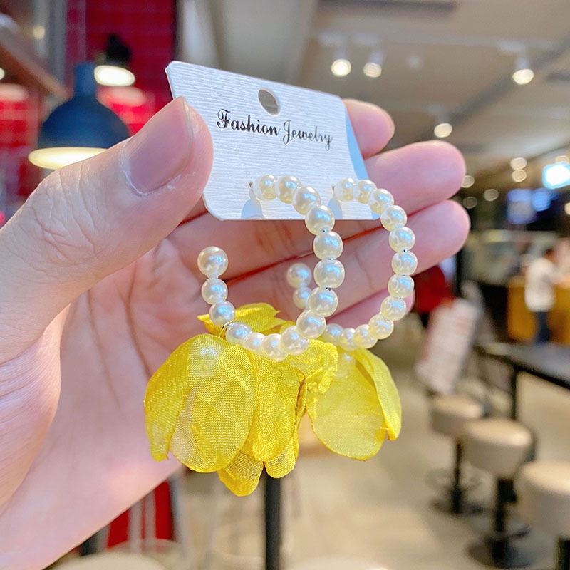 Đôi bông tai mạ bạc 925 đính cánh hoa và ngọc trai thời trang dành cho nữ