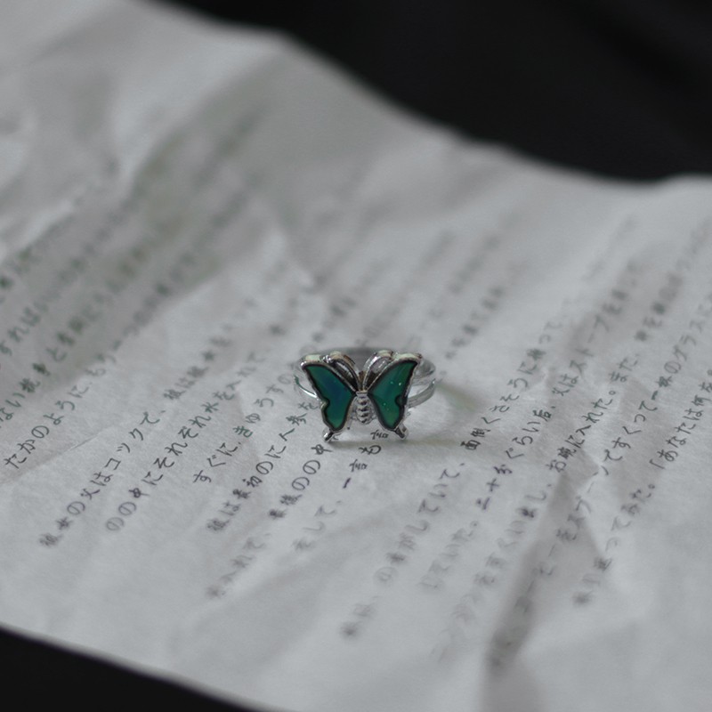 Nhẫn Thời Trang Hình Bướm Có Thể Điều Chỉnh Nhiệt Độ