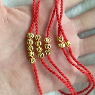 Sỉ chỉ đỏ bi vàng may mắn