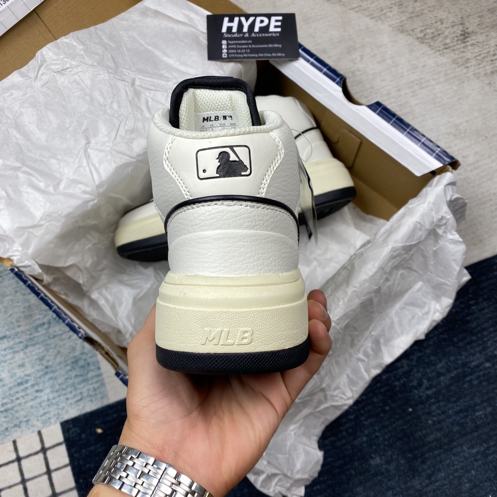 Giày sneaker MLB Chunky Liner High New York Yankees White Black (Trắng Đen) - Hype Sneaker | Bản 1:1