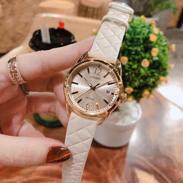 Đồng hồ nữ Citizen FE6082-08P 35mm máy Eco Drive năng lượng mặt trời, viền gold, kính khoáng chống trầy, dây da