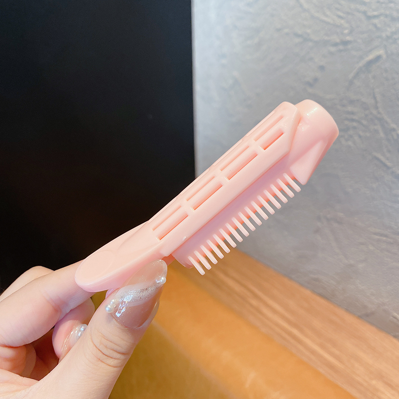 Dụng cụ uốn tóc thời trang dành cho nữ