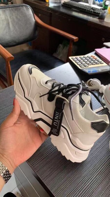 [Mã FAGREEN245 giảm 10% tối đa 30k đơn từ 99k] Giày thể thao 3 màu phối dây | BigBuy360 - bigbuy360.vn