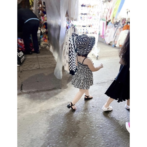 Váy đầm kèm nón DI cho bé gái