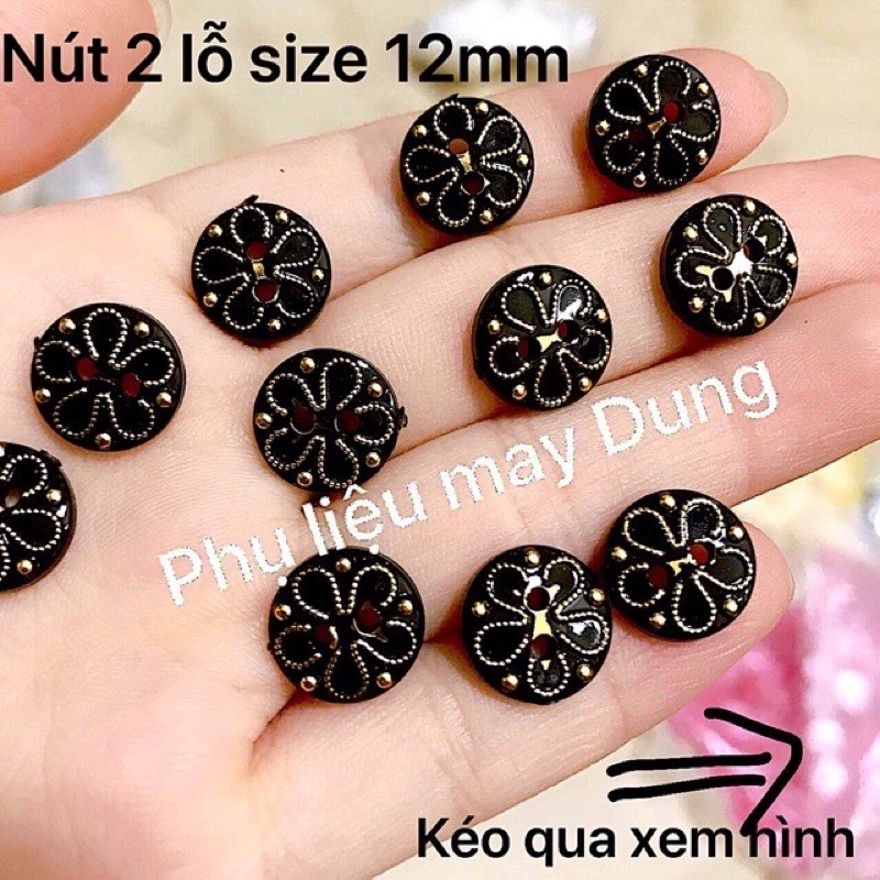 Nút 2 lỗ hoa vàng size 12mm