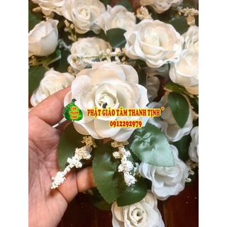 Bông hồng cài áo Vu Lan