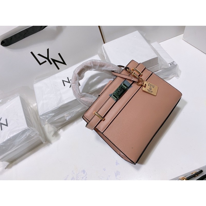 𝐓𝐮́𝐢 𝐋𝐲𝐧 𝐀𝐓𝐋𝐀𝐍𝐓𝐈𝐒 𝐒 𝐇𝐀𝐍𝐃𝐁𝐀𝐆𝐒