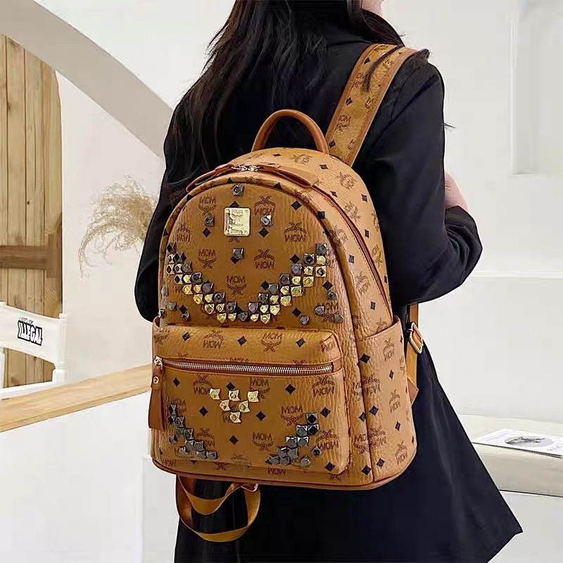 Balo đi học Balo thời trang MoM đinh tán phong cách Hàn Quốc