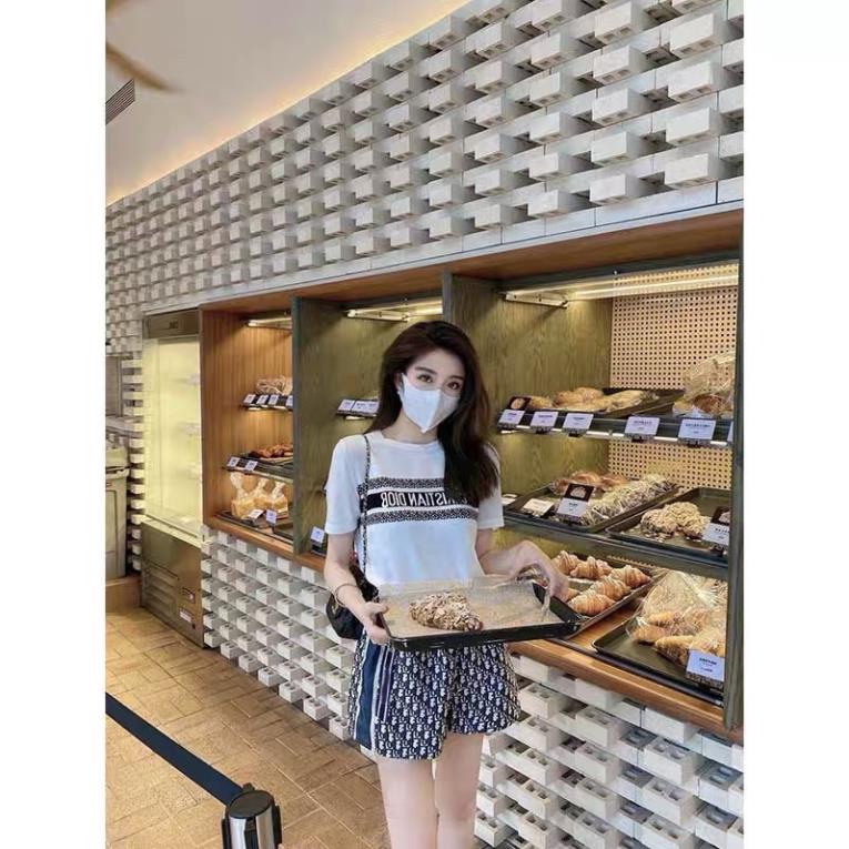 BỘ ĐÙI TRẮNG QUẦN CHỮ ĐI Ô CHO NỮ
