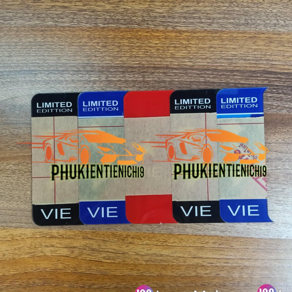 Khung biển số xe máy trang trí có logo  tấm mica ốc vít viền titan mù đế inox