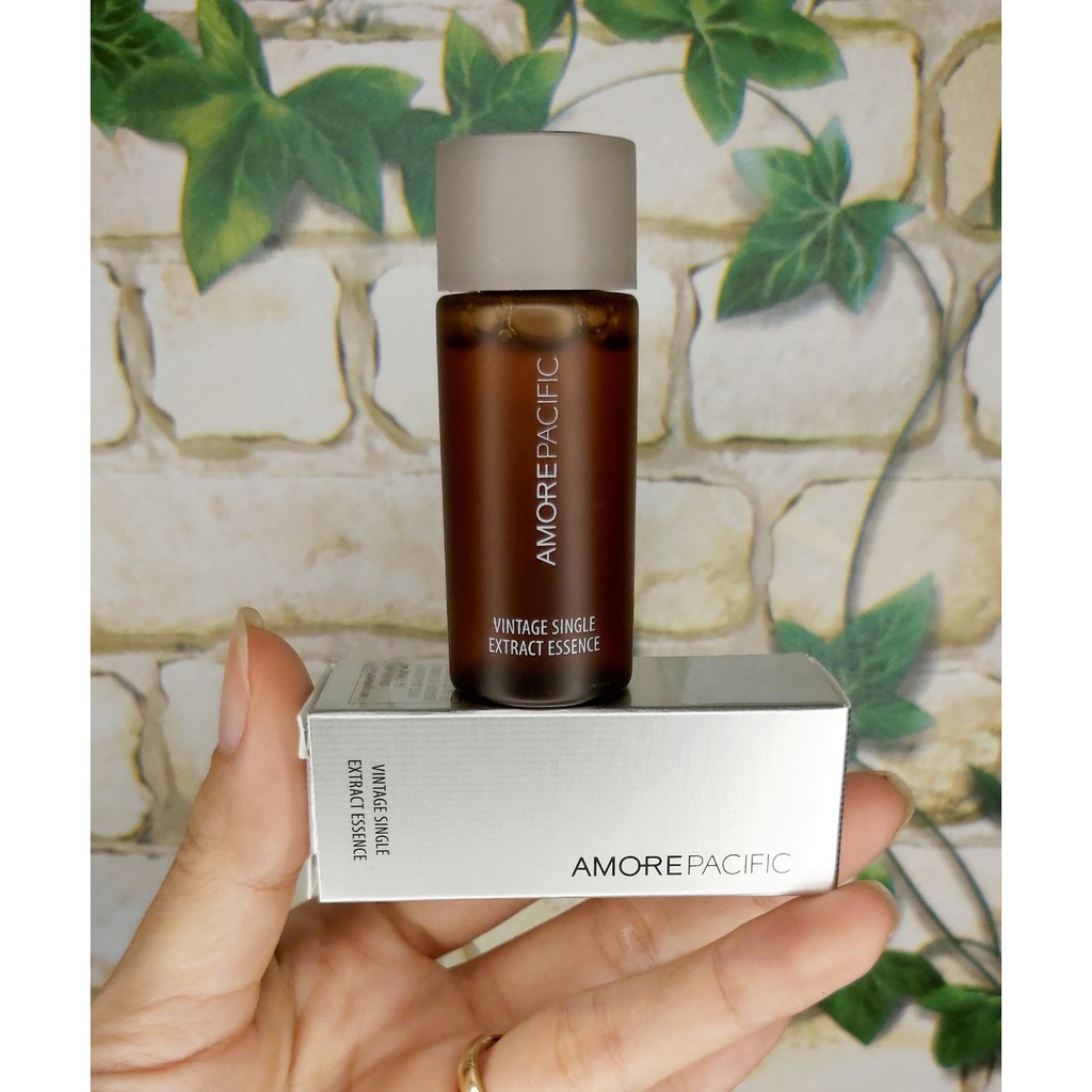Nước thần AMORE PACIFIC VINTAGE SINGLE EXTRACT ESSENCE cấp ẩm, chống lão hóa da, phục hồi độ săn chắc và mịn màng tự nh