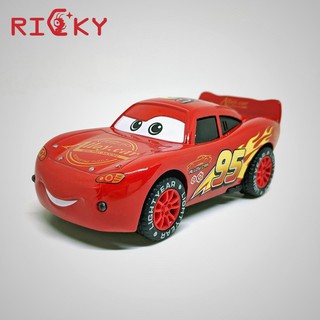 MC Queen Tia chớp mô hình xe sắt được yêu thích - mcqueen