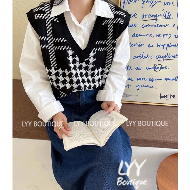 Áo gile nữ cổ V họa tiết kẻ siêu xinh dáng dài rộng chất đẹp Quảng Châu LYY BOUTIQUE | BigBuy360 - bigbuy360.vn