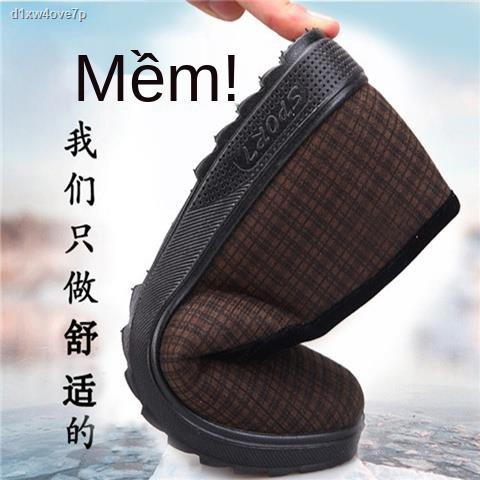 Bắc Kinh cũ giày vải dày ấm áp phụ nữ trung niên và cao tuổi đệm bông mùa đông bà già chống trượt thoải mái của | BigBuy360 - bigbuy360.vn