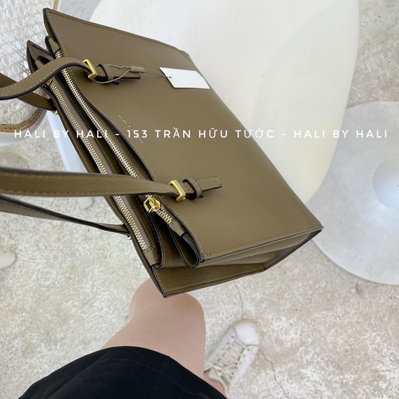 Túi cnk to đựng vừa LAPTOP