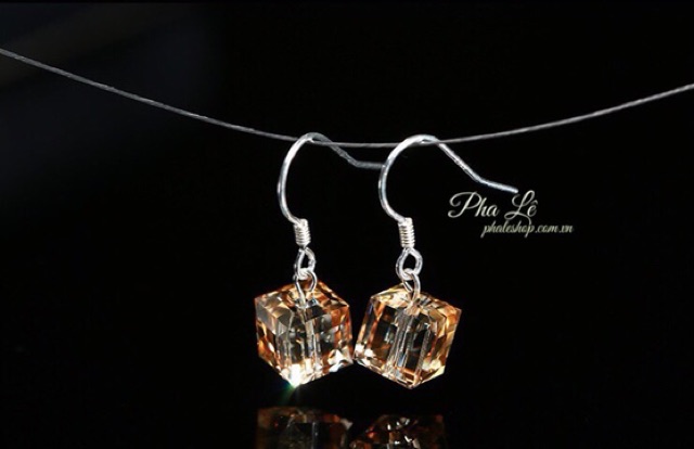 Bông Tai Pha Lê Vuông Được Thiết Kế Từ Pha Lê Swarovski