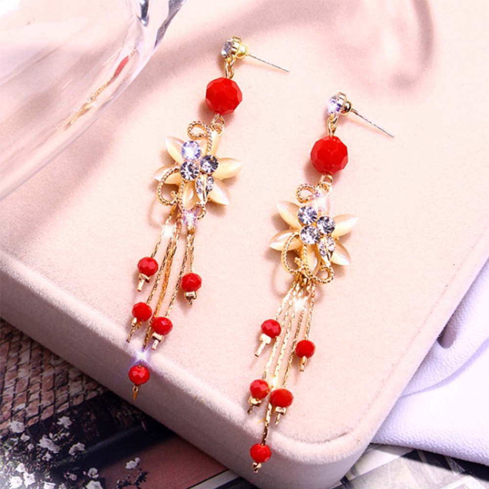 Đôi Khuyên Tai Dáng Dài Đính Hoa Xinh Xắn Cho Nữ