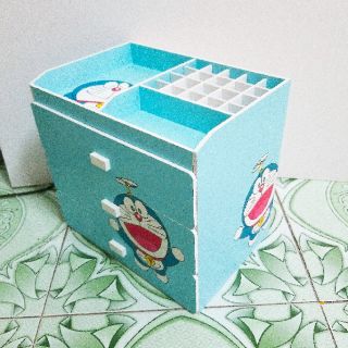 Tủ chia đồ cho bé đô rê mon 4 tầng
