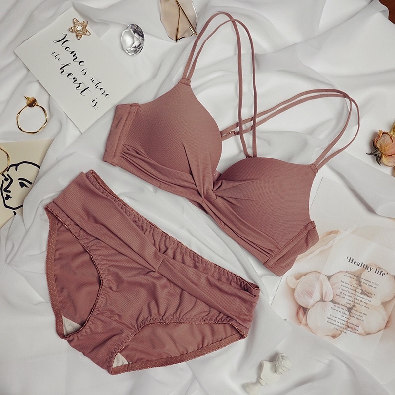 Bộ quần Áo lót ko gọng thông hơi nâng ngực A52