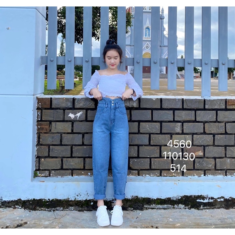Set baggy jeans 2 nút trơn + Áo kiểu bẹt vai đắp chéo