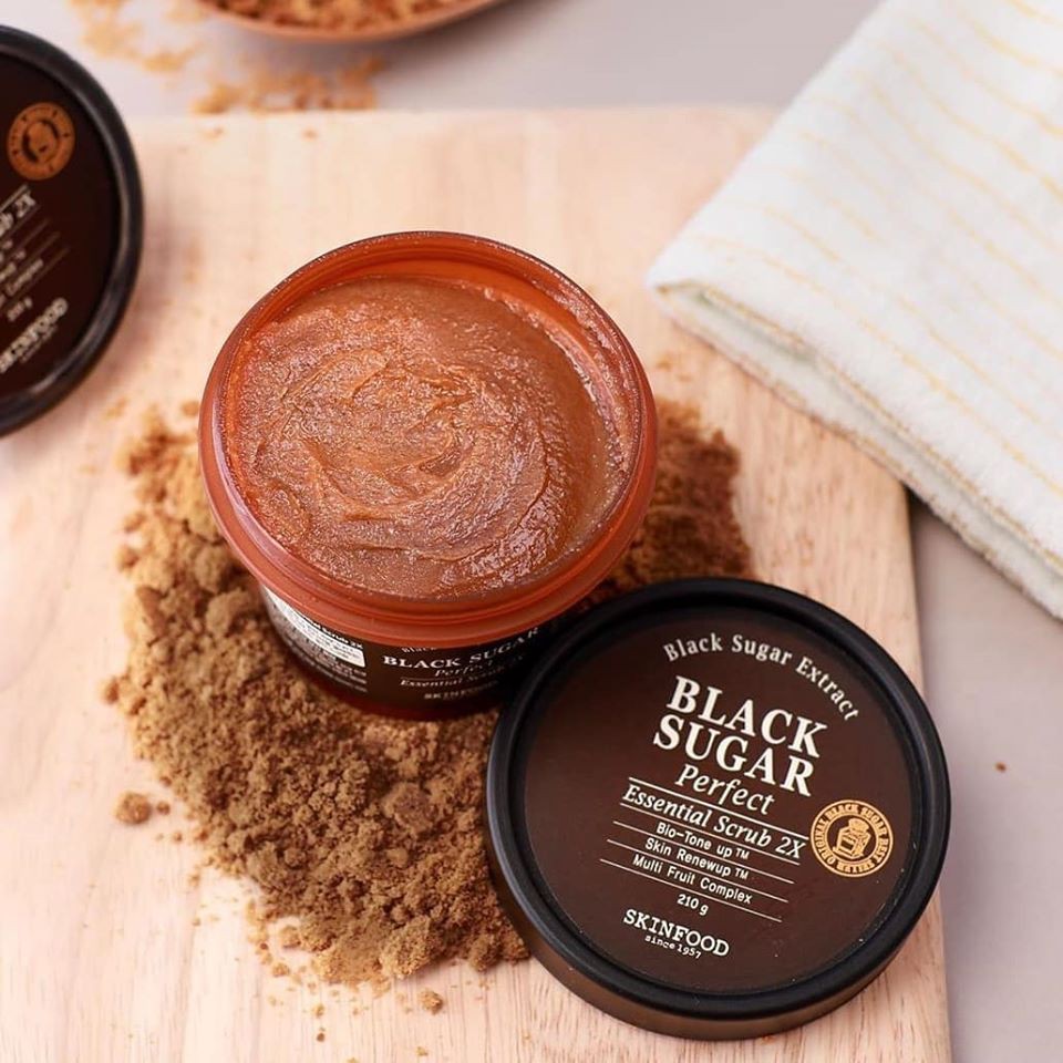 Tẩy tế bào chết Skinfood Black Sugar Perfect Essential Scrub 2X