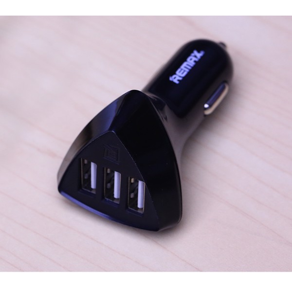 Cốc Sạc oto 3 Cỗng USB remax chính hãng 4.2A