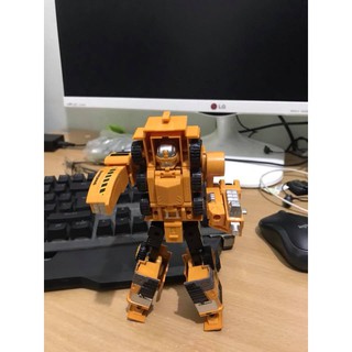 Robot biến hình Transformers Bumblebee