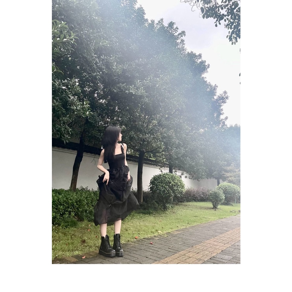 Đầm Hai Dây Phối Lưới Màu Đen Phong Cách Pháp Thời Trang Mùa Hè Quyến Rũ Cho Nữ