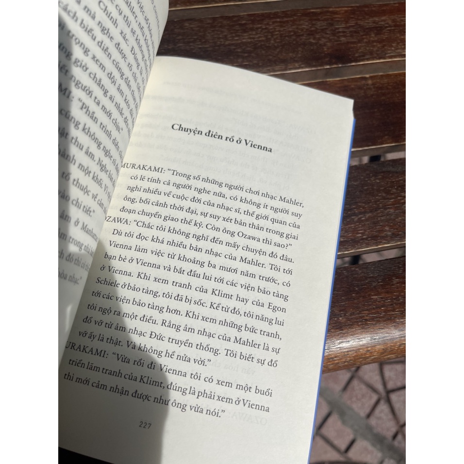 Sách - Bàn về âm nhạc: Trò chuyện cùng Seiji Ozawa – Haruki Murakami - Nhã Nam